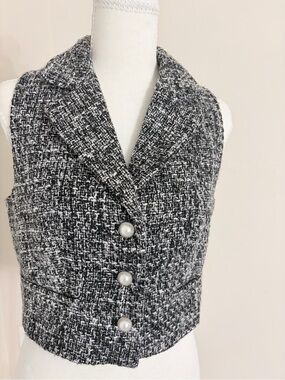 Joie Cropped Tweed Vest Black White Pearl Button Accent V-Neck 8